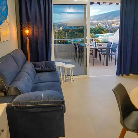 Апартаменти Malibu Ocean Sunset